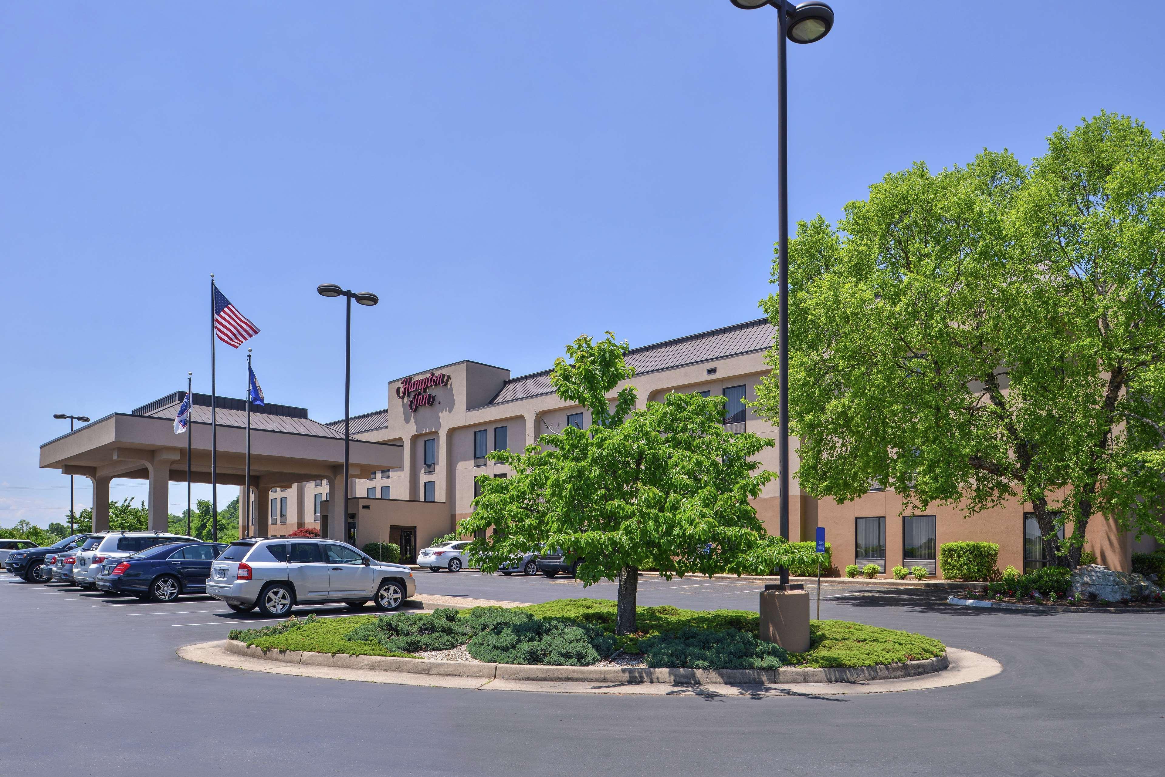 Hampton Inn Staunton Exterior foto