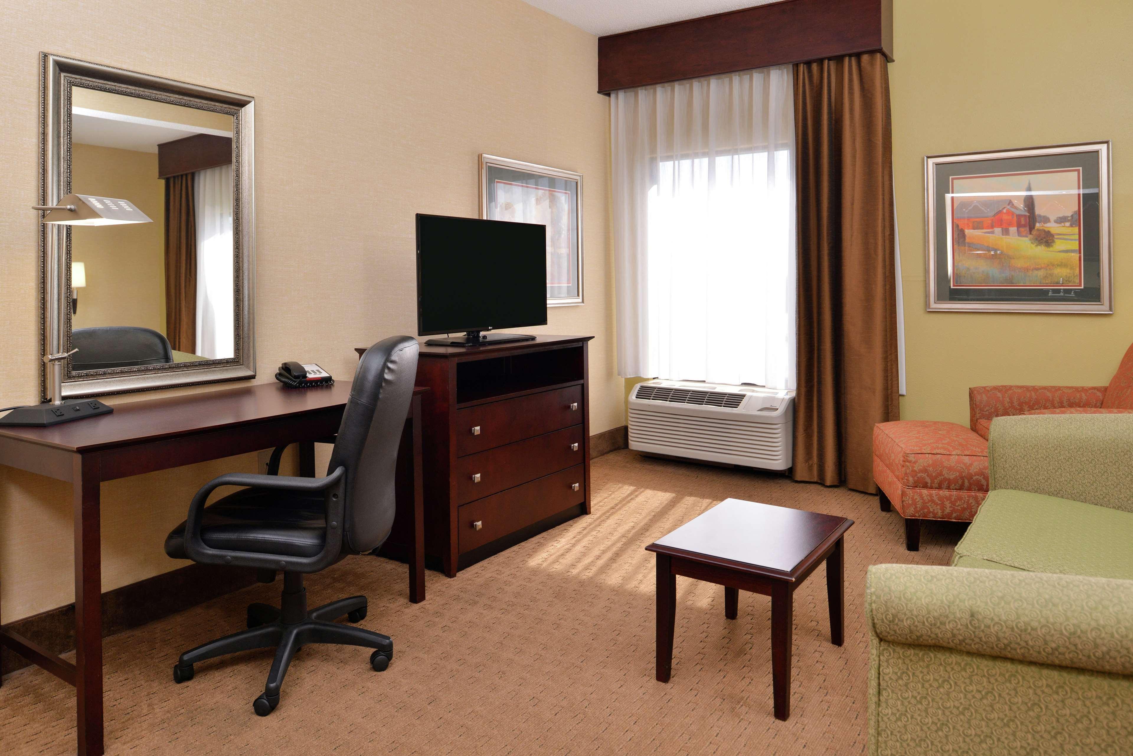 Hampton Inn Staunton Exterior foto