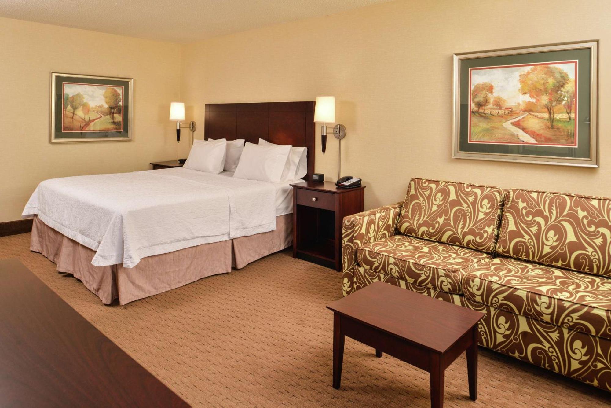 Hampton Inn Staunton Exterior foto