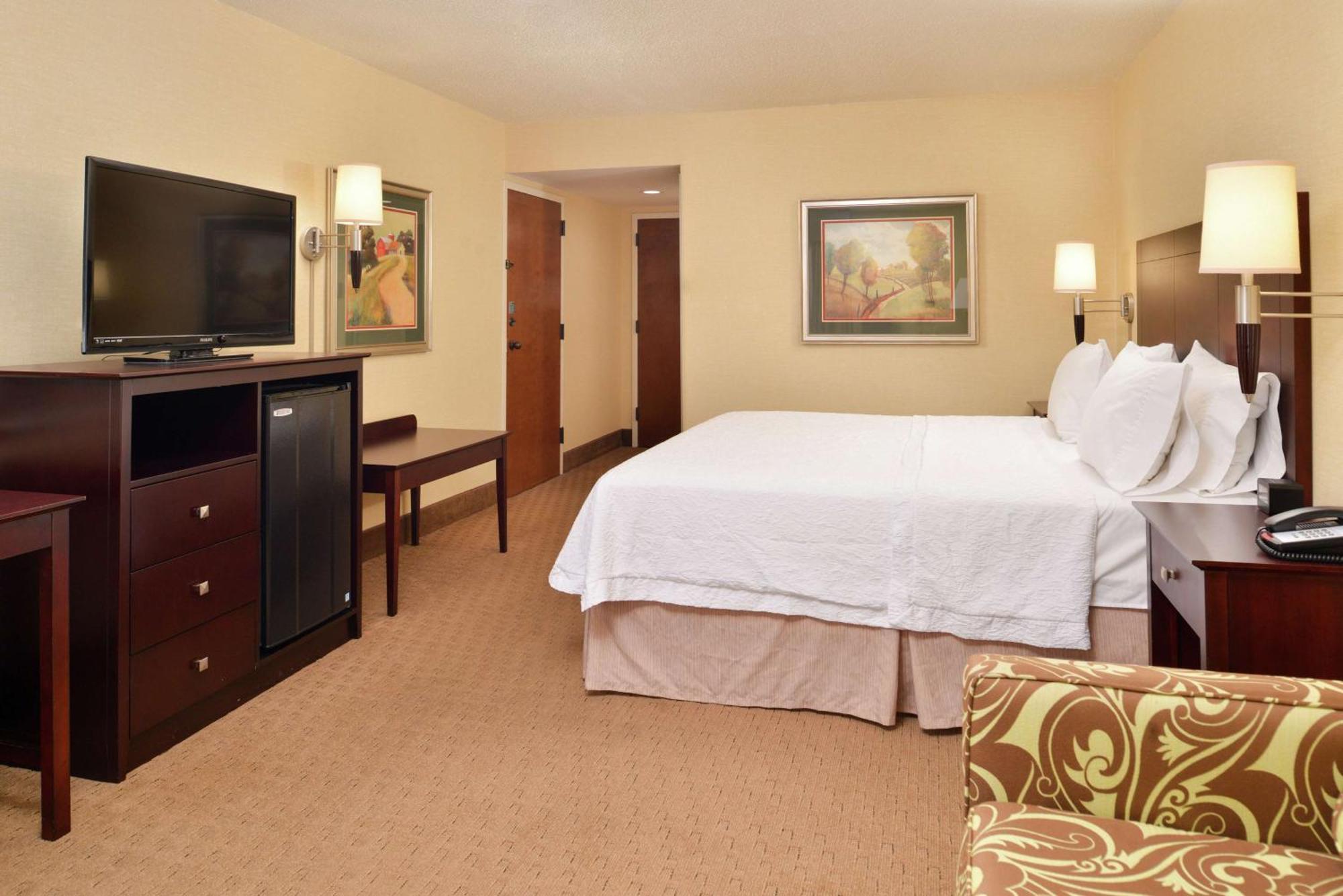Hampton Inn Staunton Exterior foto