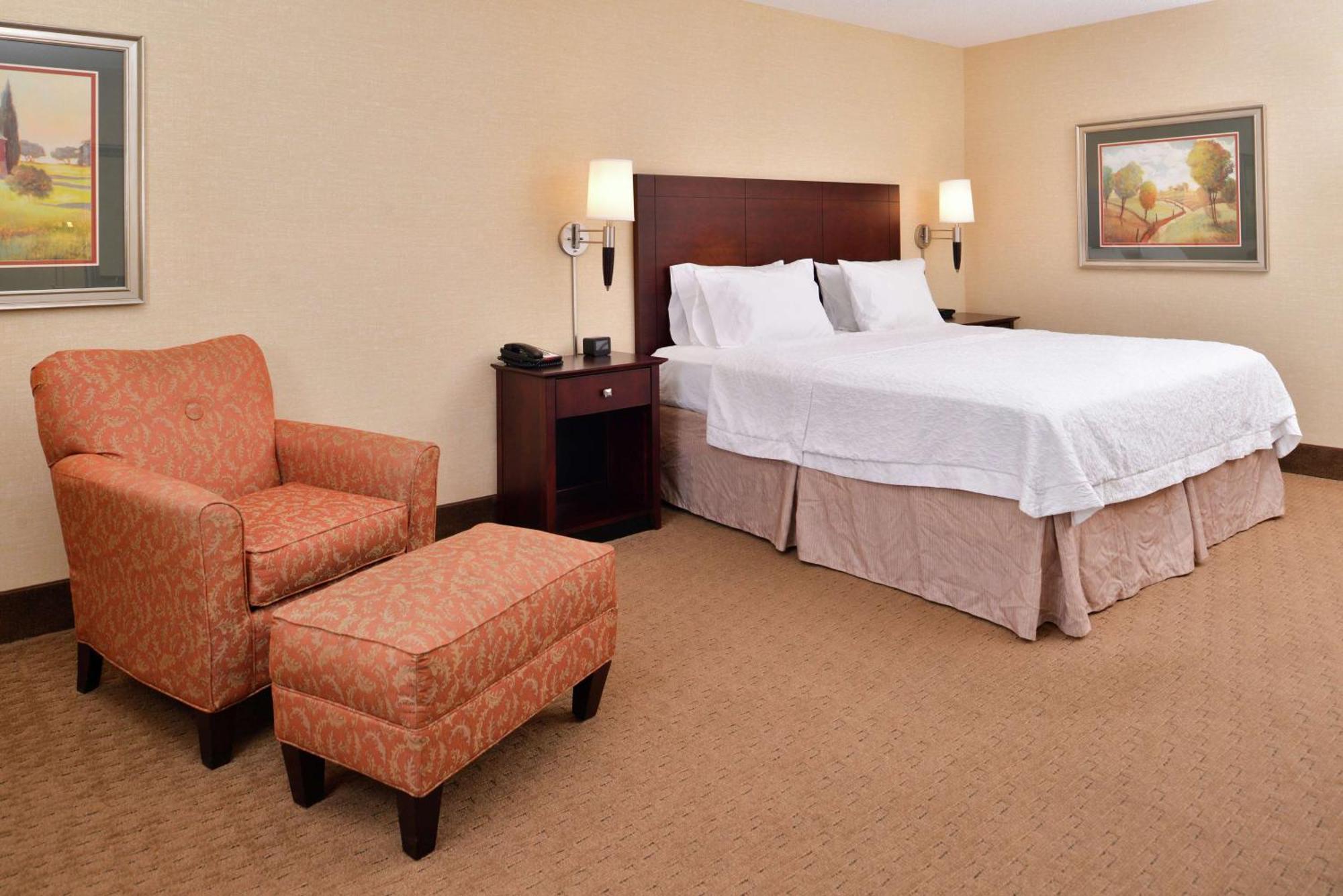Hampton Inn Staunton Exterior foto