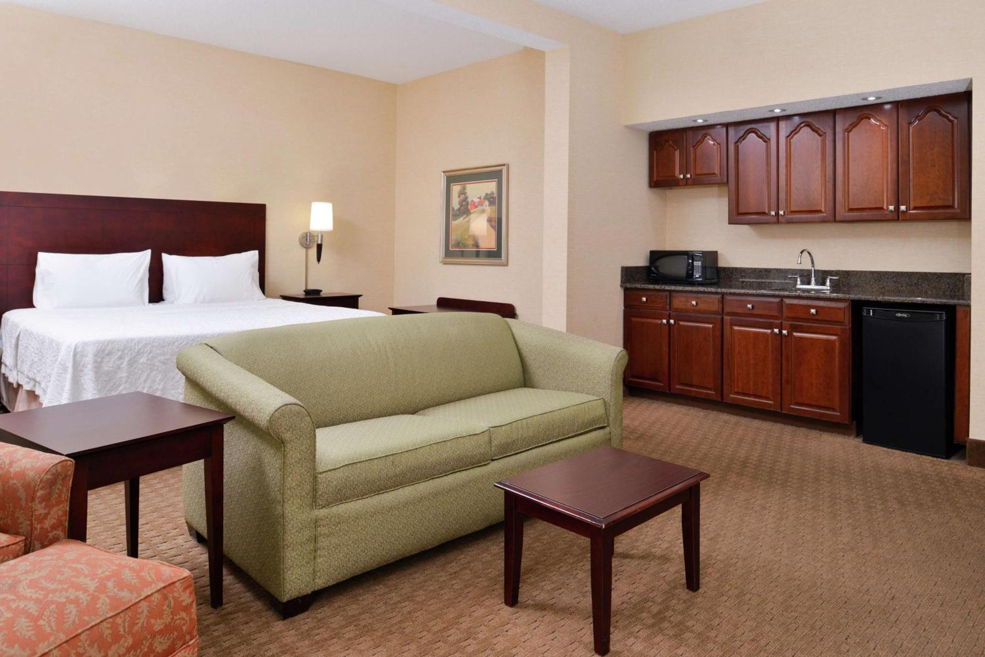 Hampton Inn Staunton Exterior foto